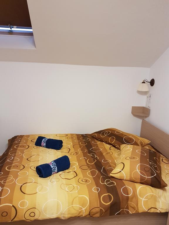 Casa Rezidentiala Aria Διαμέρισμα Κλουζ-Ναπόκα Εξωτερικό φωτογραφία