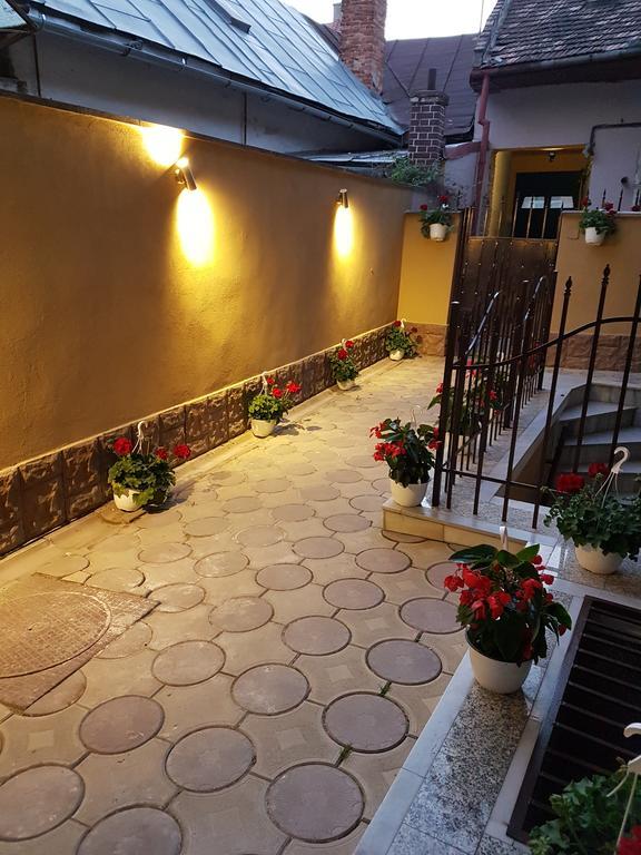 Casa Rezidentiala Aria Διαμέρισμα Κλουζ-Ναπόκα Εξωτερικό φωτογραφία